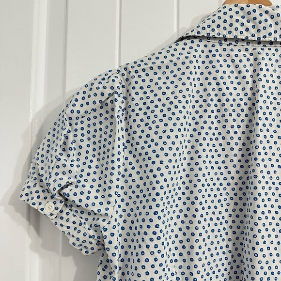 Club Monaco Short-Sleeve Button Down Shirt in Tiny Blue Flower Prints - Picture 5 of 6